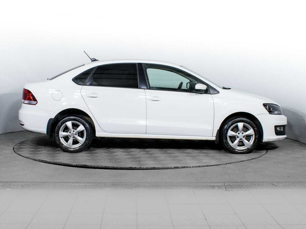 Б/У Фольксваген Поло 2017 года. Фото: #3