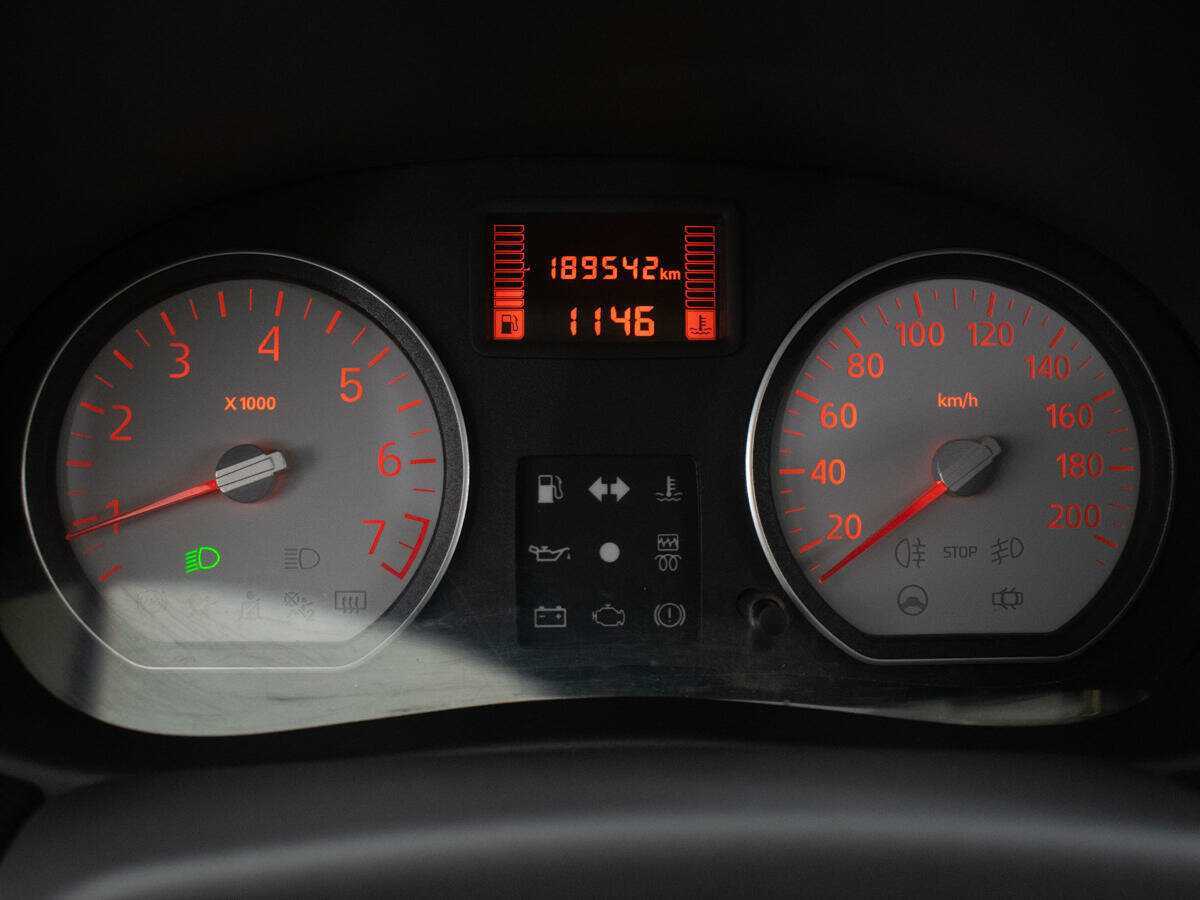 Б/У Рено Сандеро 2013 года. Фото: #8