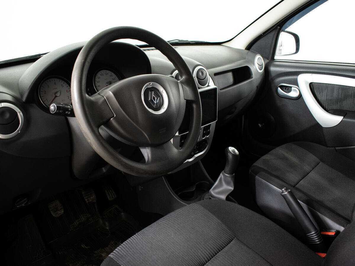 Б/У Рено Сандеро 2013 года. Фото: #10