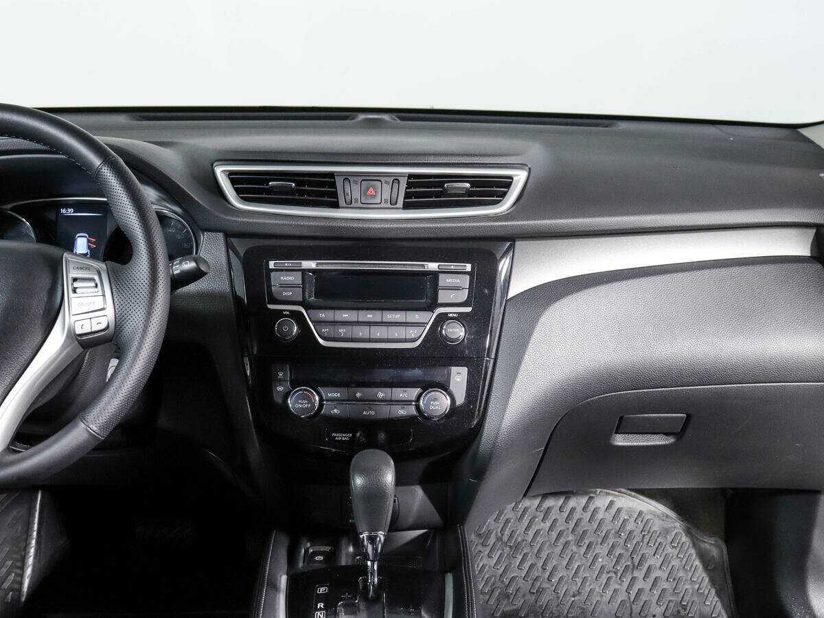 Б/У Ниссан Икс-Трейл 2015 года. Фото: #10