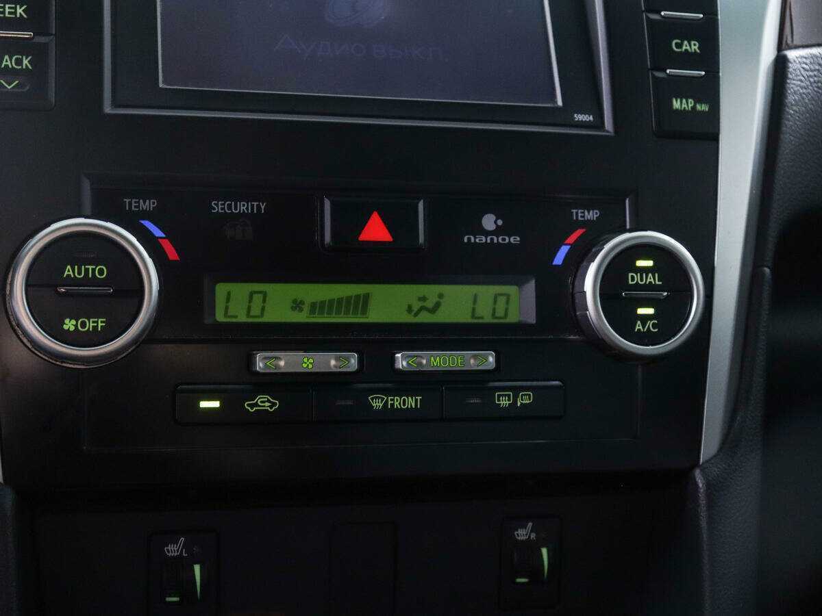 Б/У Тойота Камри 2014 года. Фото: #14