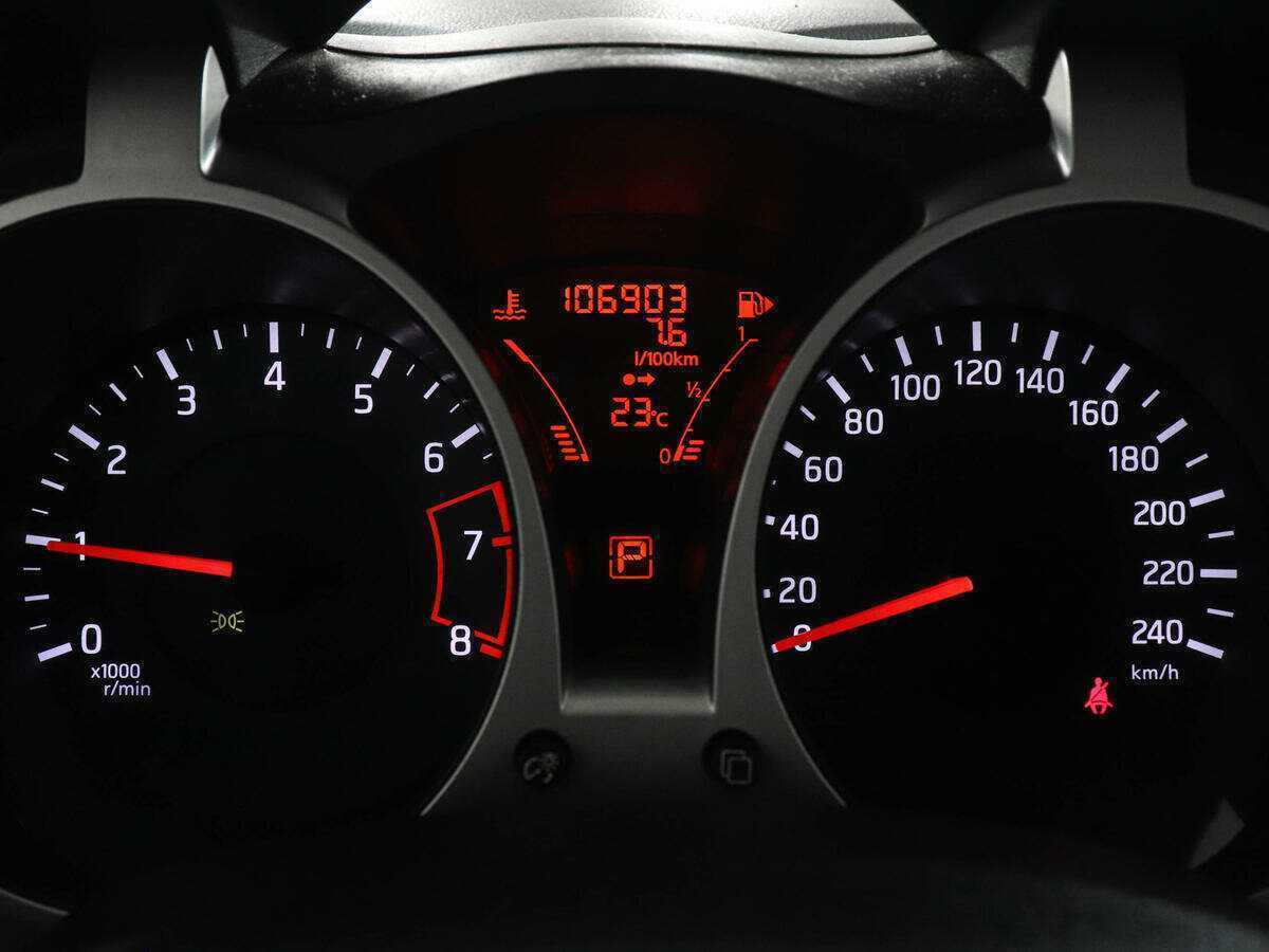 Б/У Ниссан Жук 2012 года. Фото: #10