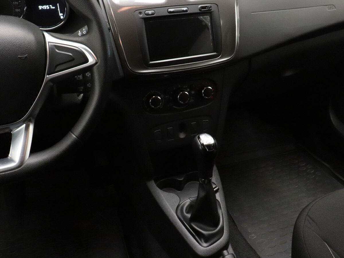 Б/У Рено Логан 2020 года. Фото: #13