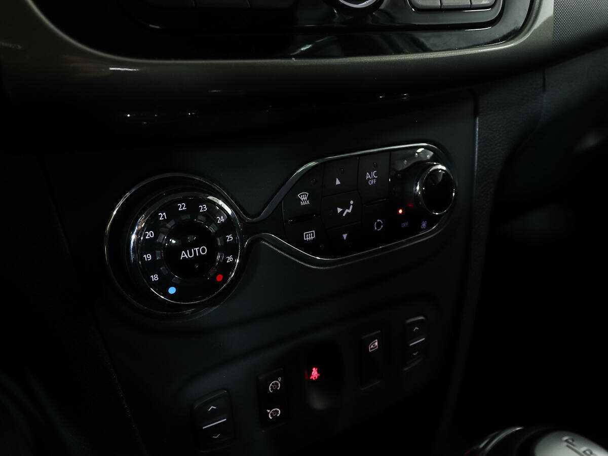 Б/У Рено Сандеро 2019 года. Фото: #16