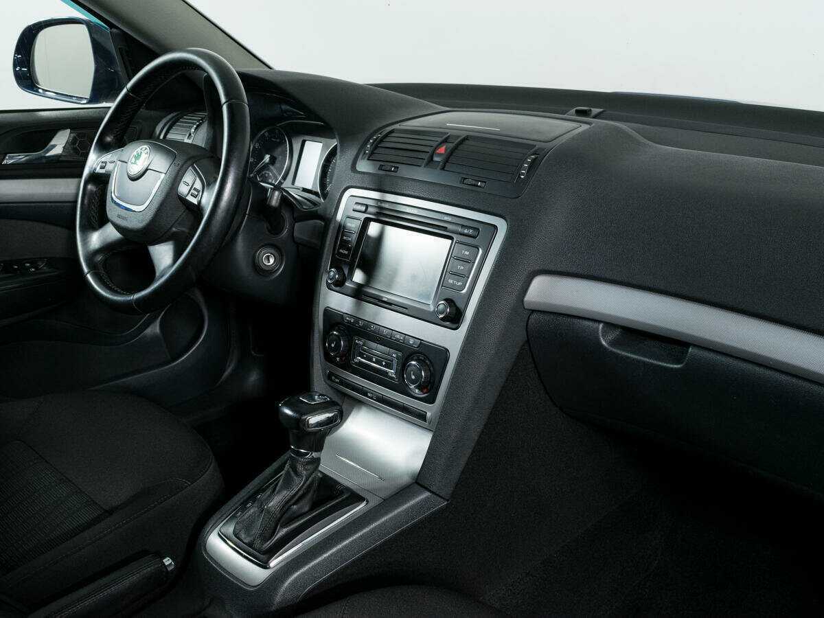 Б/У Шкода Октавия 2012 года. Фото: #8