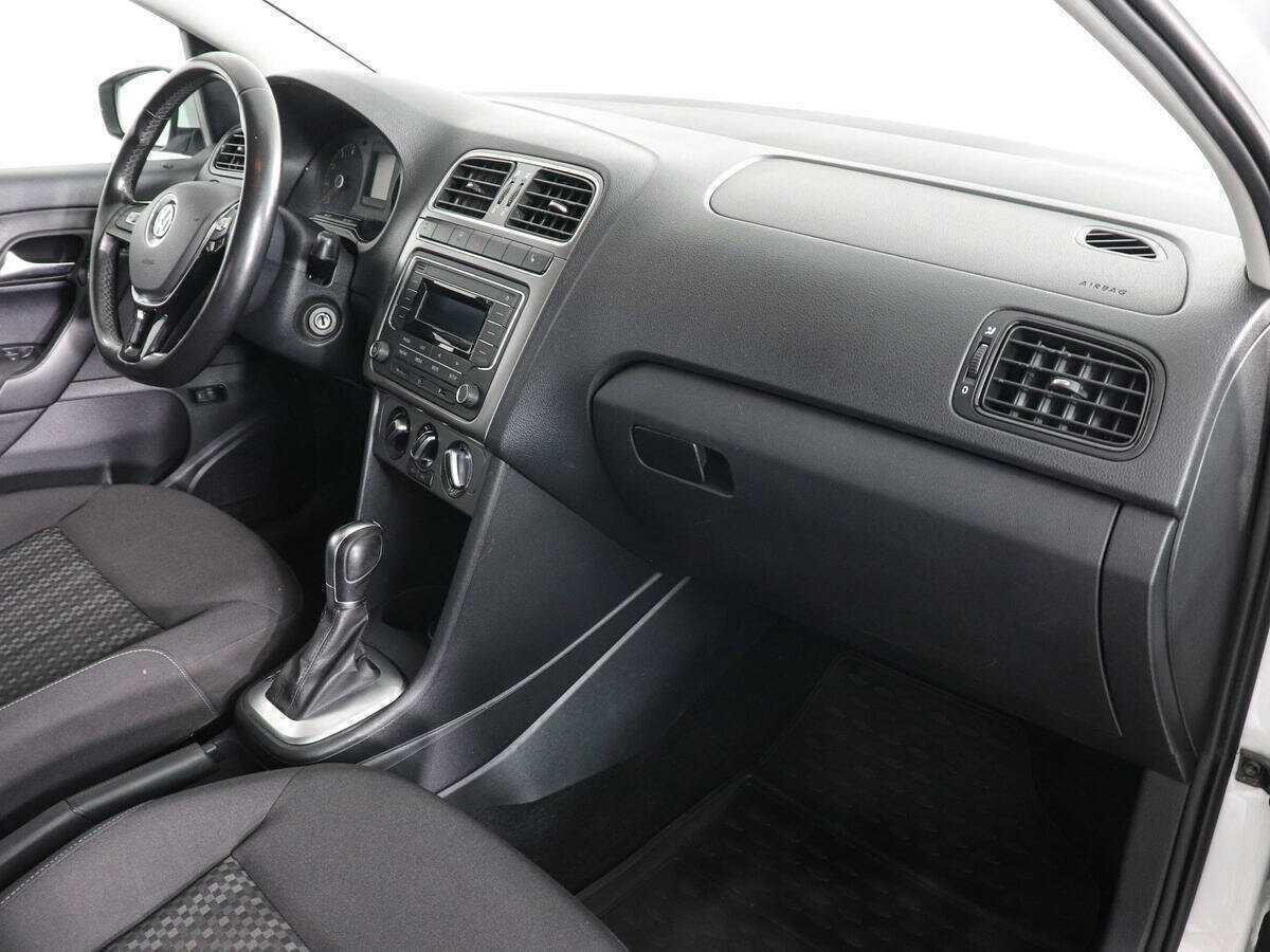 Б/У Фольксваген Поло 2018 года. Фото: #9