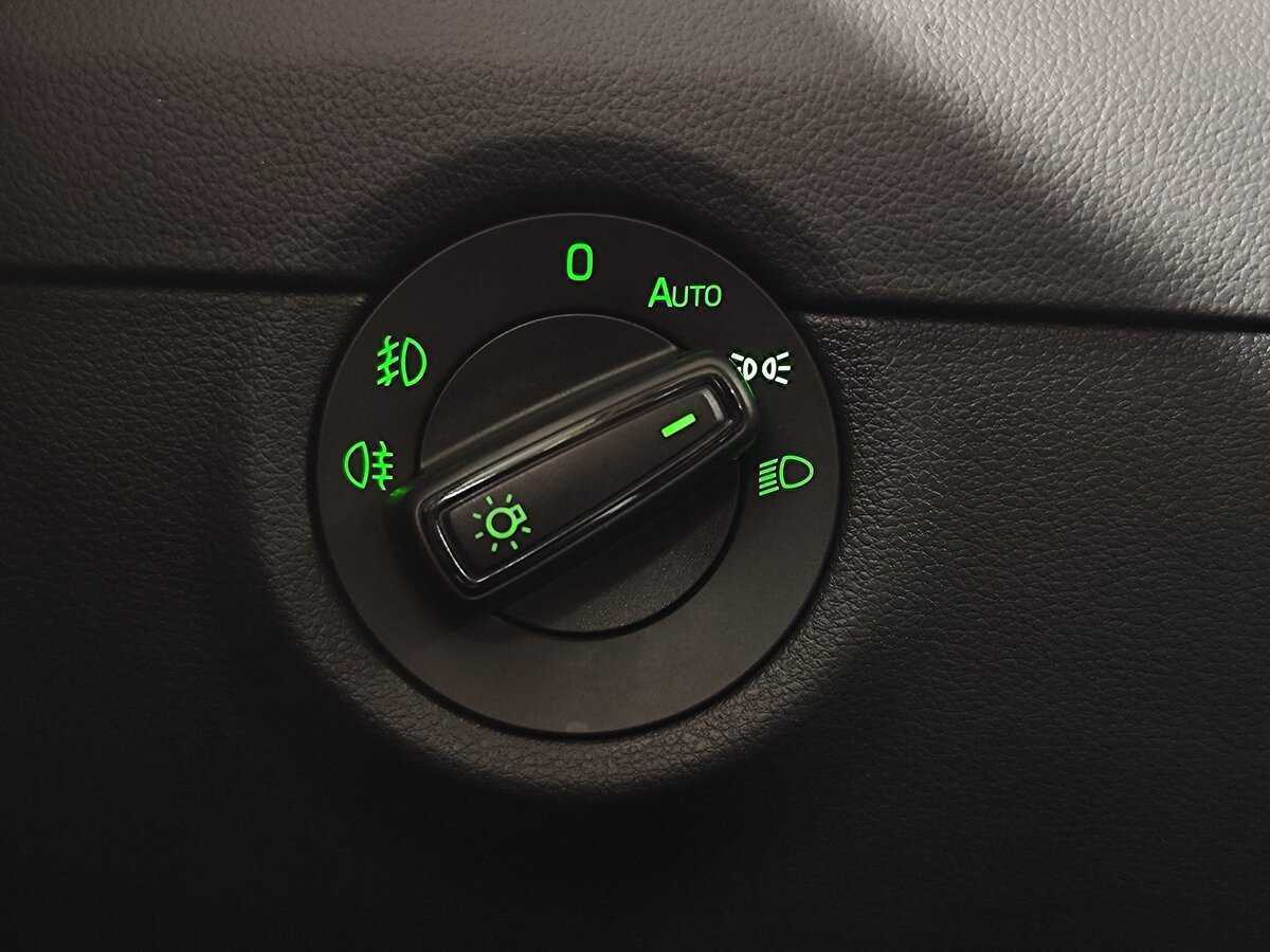 Б/У Шкода Октавия 2016 года. Фото: #18