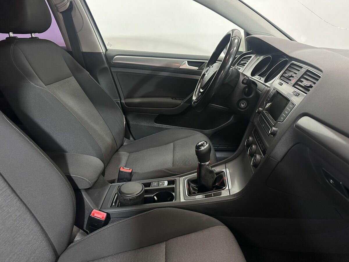 Б/У Фольксваген Гольф 2013 года. Фото: #9