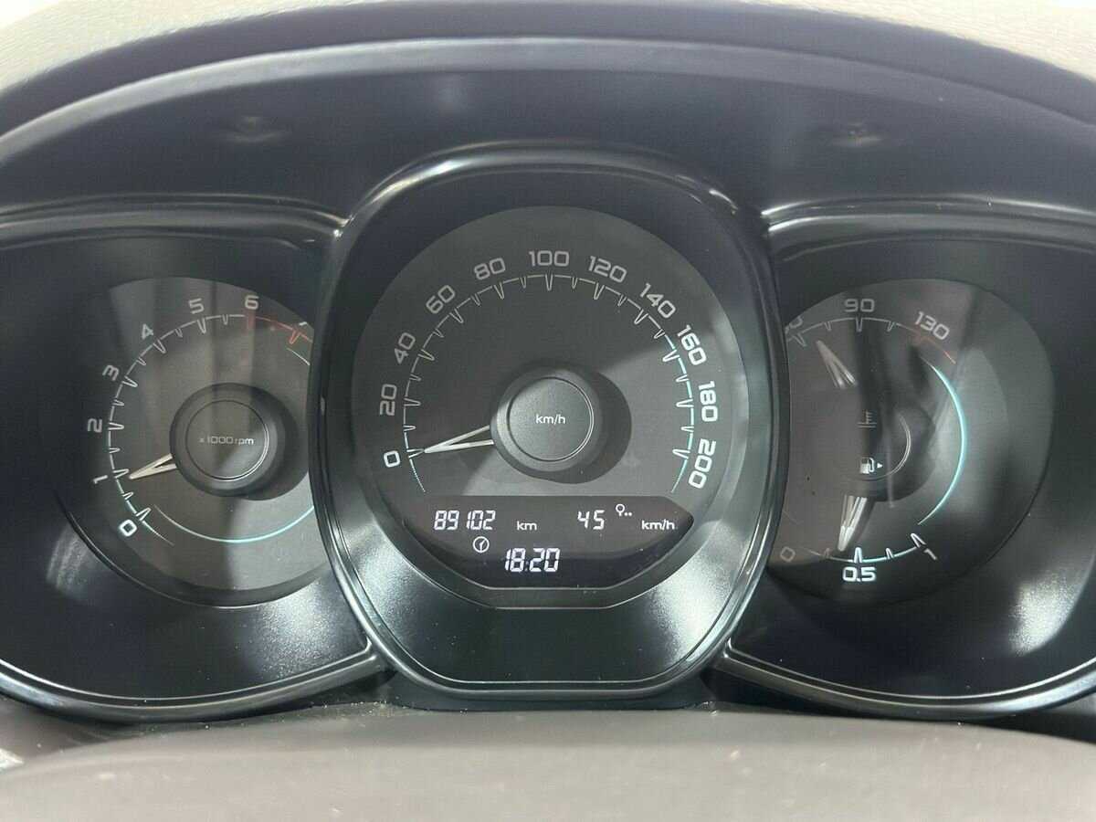 Б/У Лада (ВАЗ) Веста 2016 года. Фото: #11