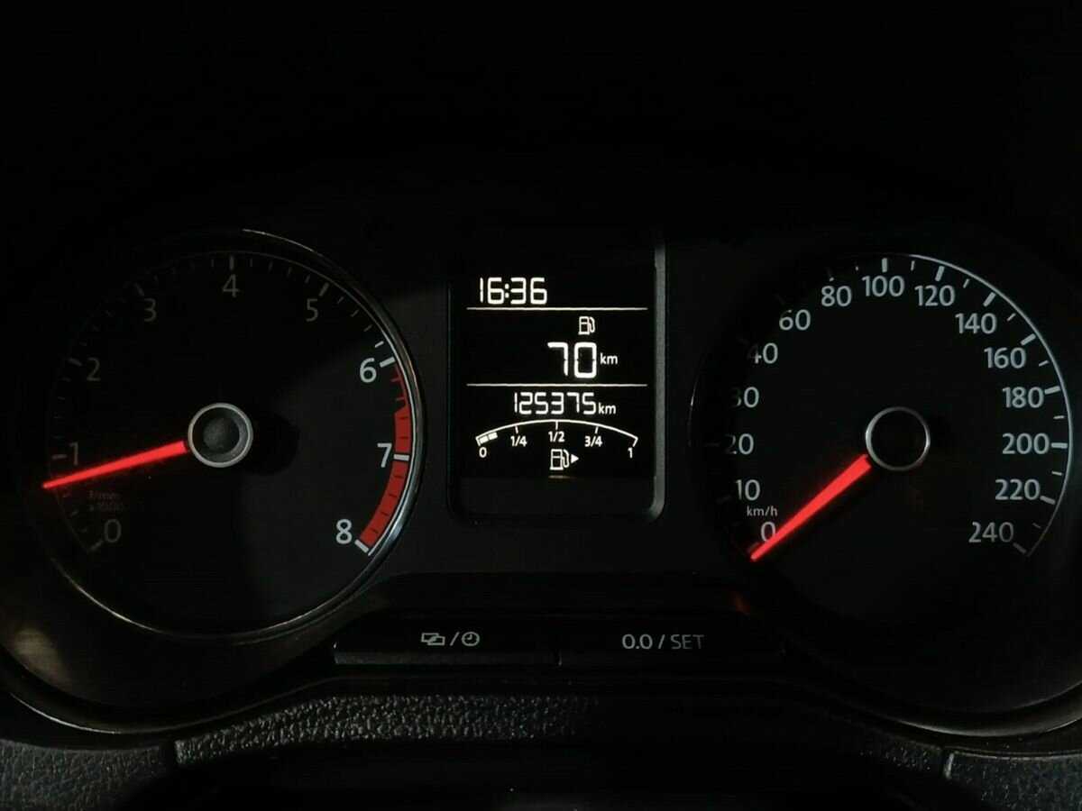 Б/У Фольксваген Поло 2016 года. Фото: #11