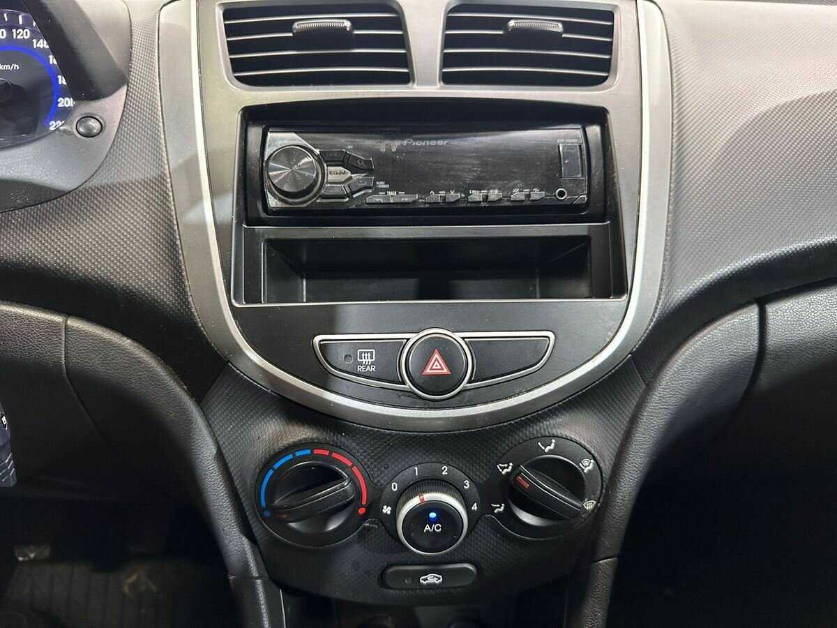 Б/У Хендай Солярис 2014 года. Фото: #12