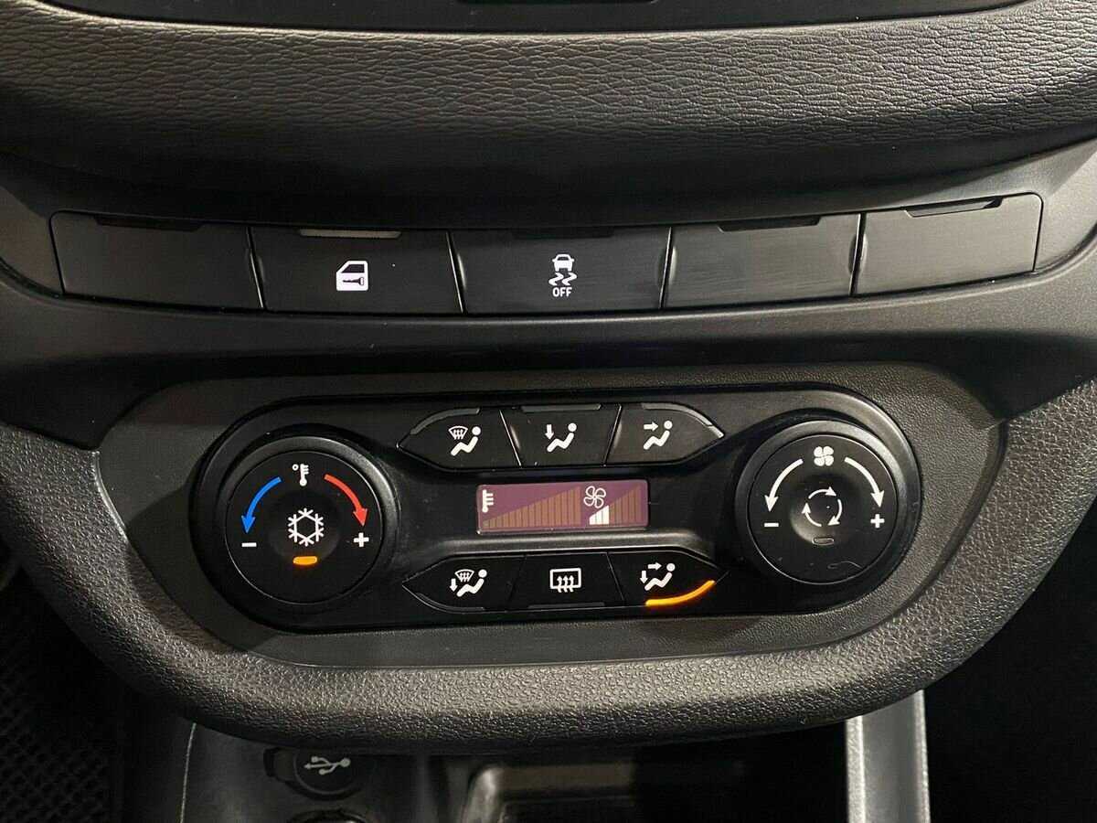 Б/У Лада (ВАЗ) Веста 2016 года. Фото: #13