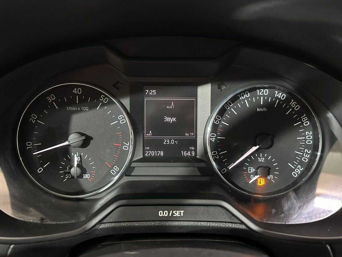 Б/У Шкода Октавия 2013 года. Фото: #10