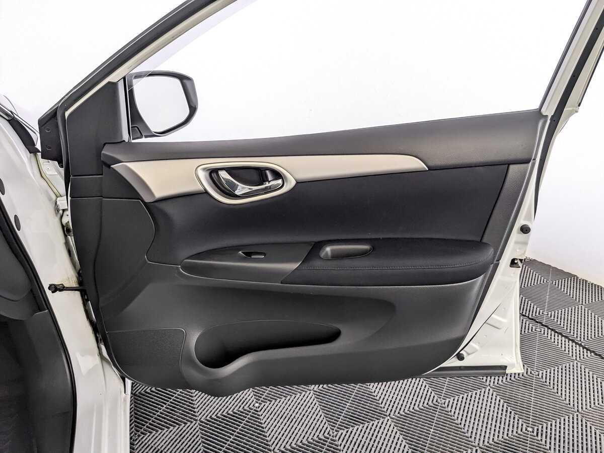 Б/У Ниссан Сентра 2015 года. Фото: #19