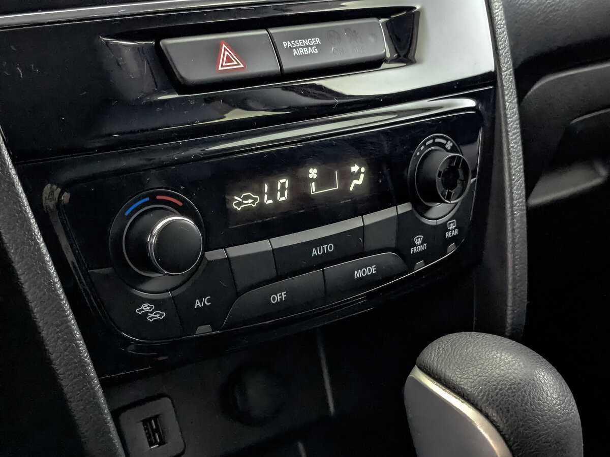 Б/У Сузуки Витара 2016 года. Фото: #20