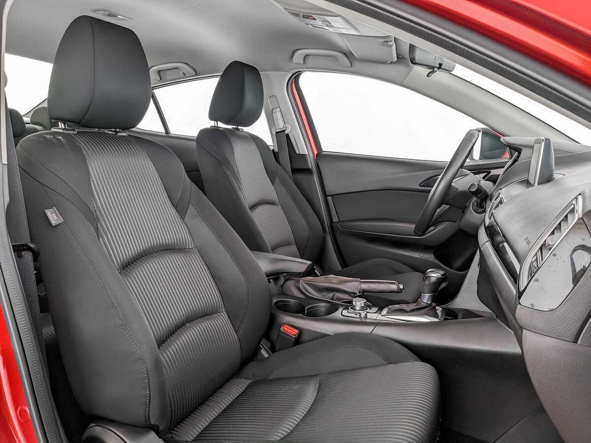 Б/У Мазда 3 2015 года. Фото: #18