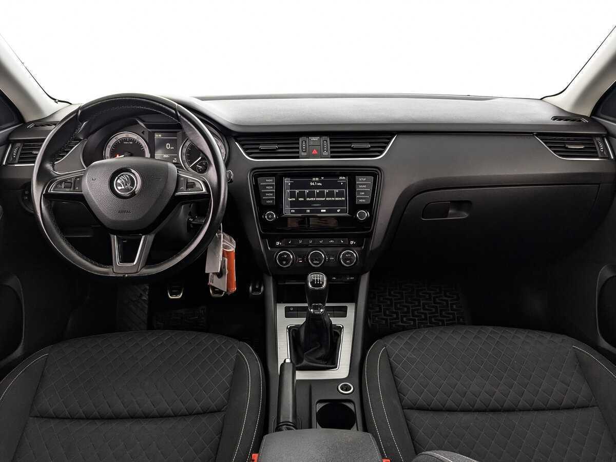 Б/У Шкода Октавия 2016 года. Фото: #11