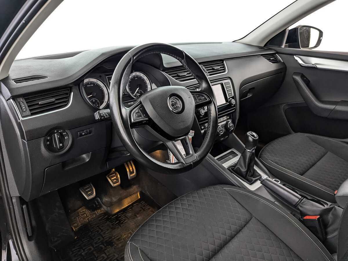 Б/У Шкода Октавия 2016 года. Фото: #13