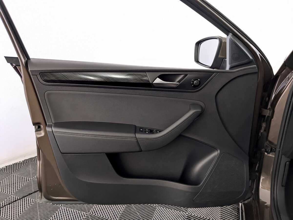 Б/У Фольксваген Поло 2020 года. Фото: #14