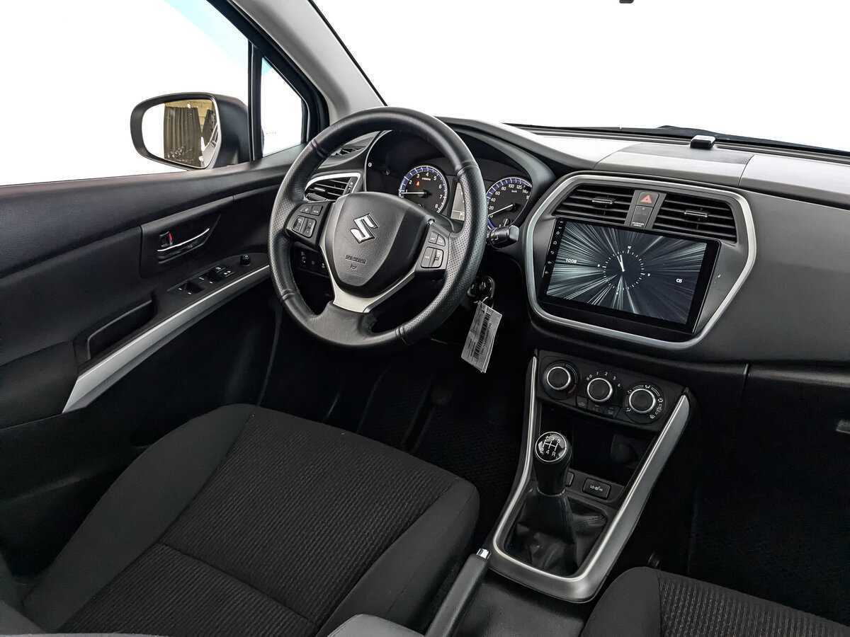 Б/У Сузуки С-Икс4 2018 года. Фото: #16