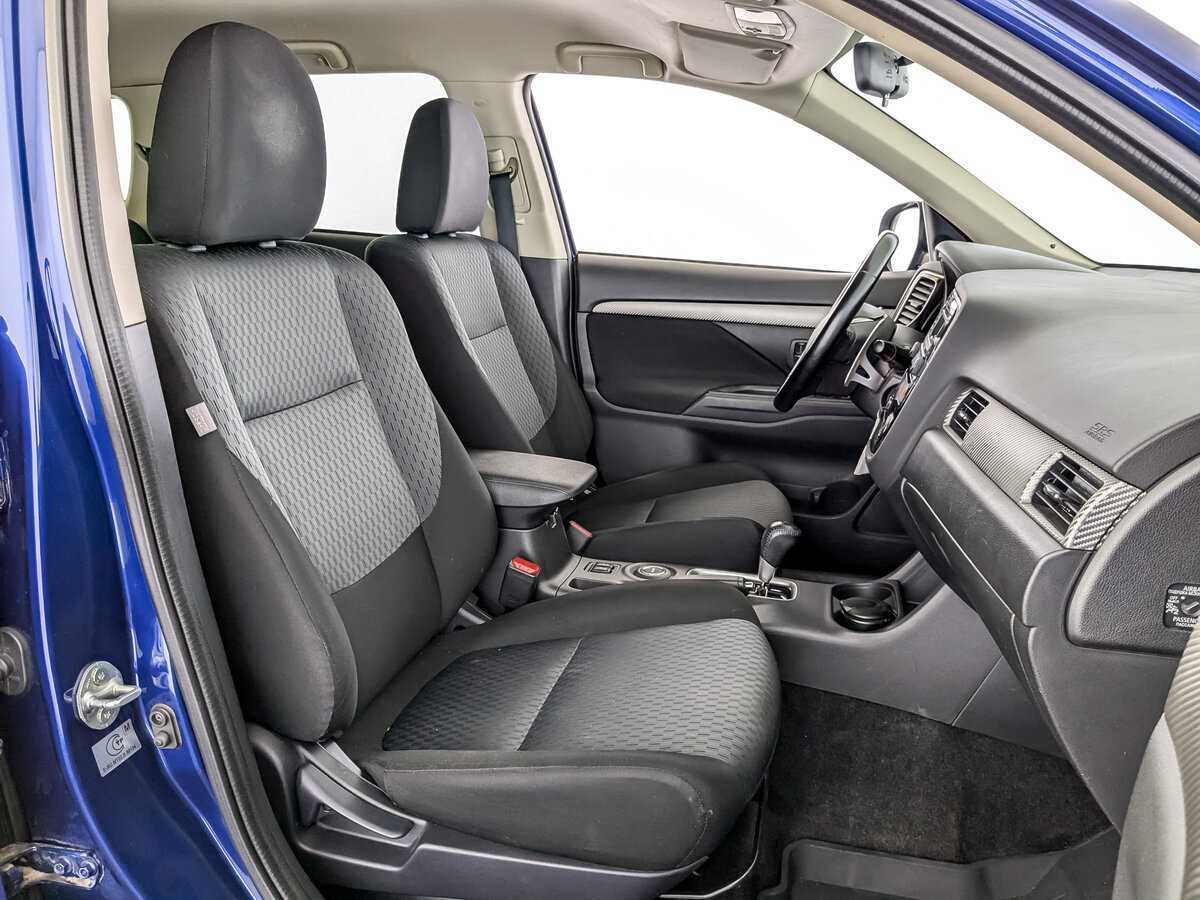 Б/У Митсубиши Оутлэндер 2014 года. Фото: #18