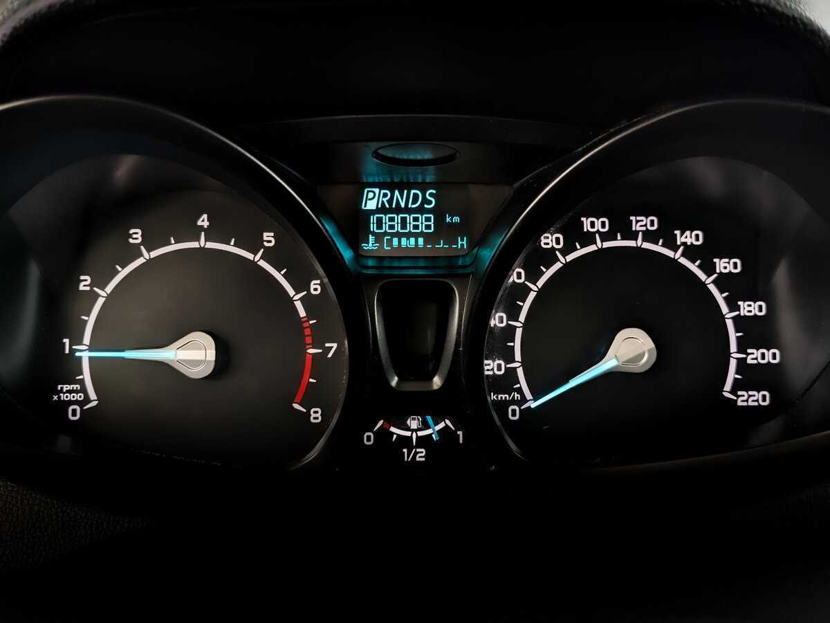 Б/У Форд ЭкоСпорт 2016 года. Фото: #9