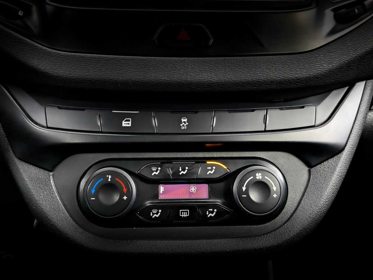 Б/У Лада (ВАЗ) Веста 2019 года. Фото: #12