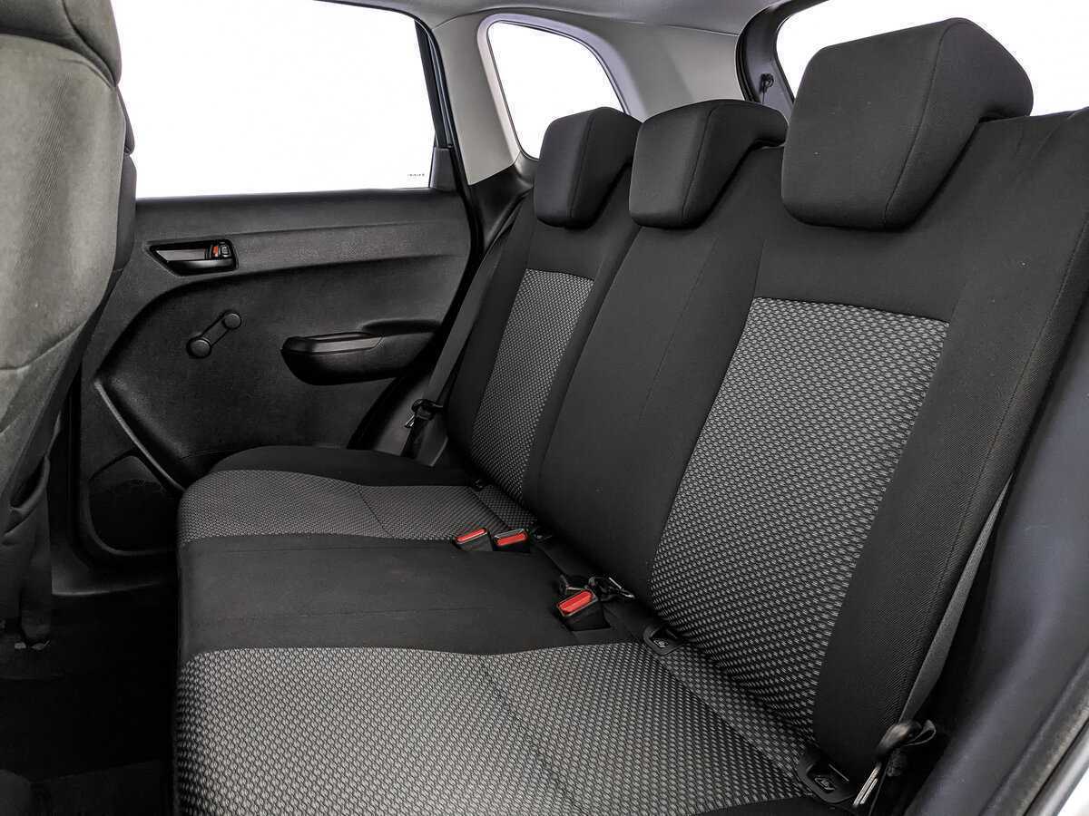 Б/У Сузуки Витара 2017 года. Фото: #13