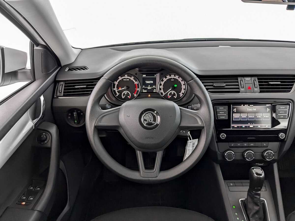 Б/У Шкода Октавия 2020 года. Фото: #16