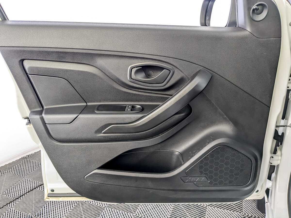 Б/У Лада (ВАЗ) ИКСРЭЙ 2018 года. Фото: #14