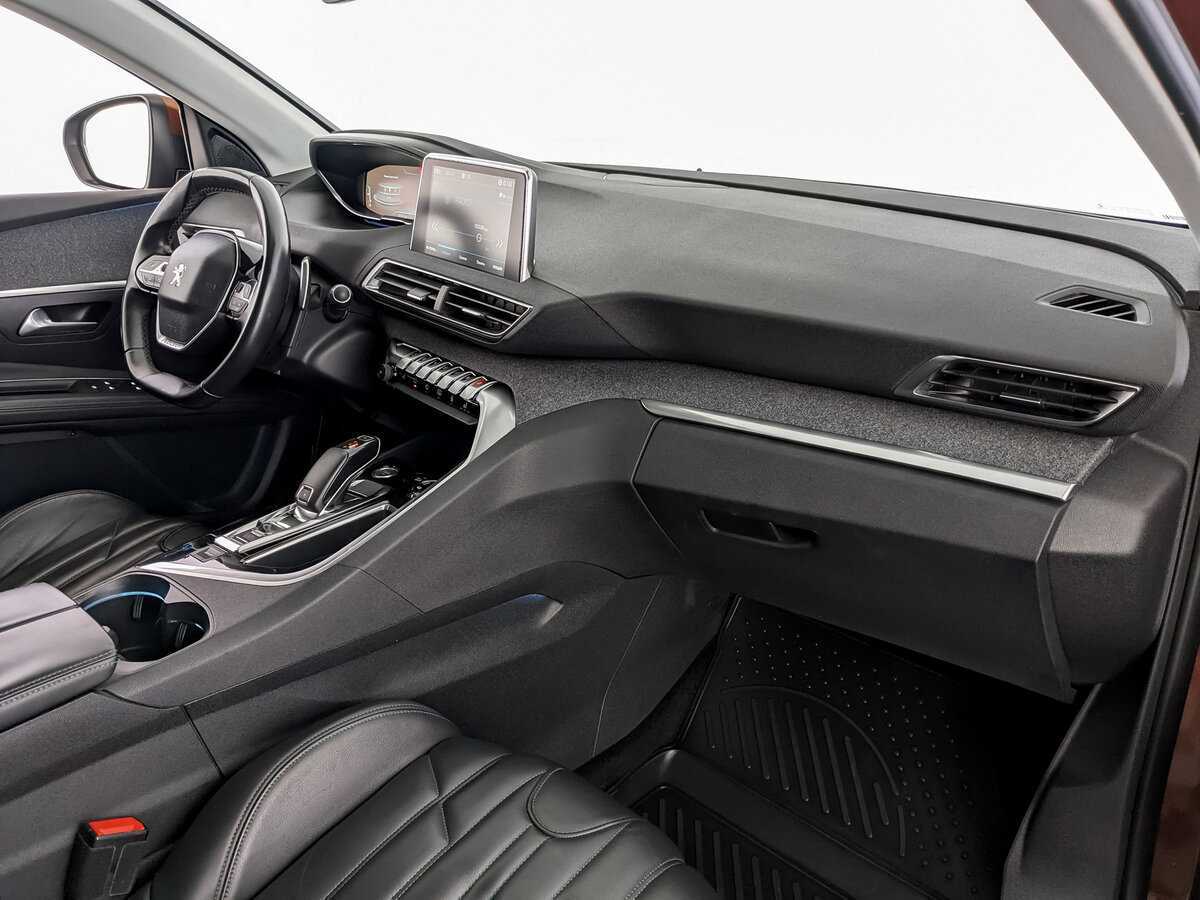 Б/У Пежо 3008 2017 года. Фото: #8