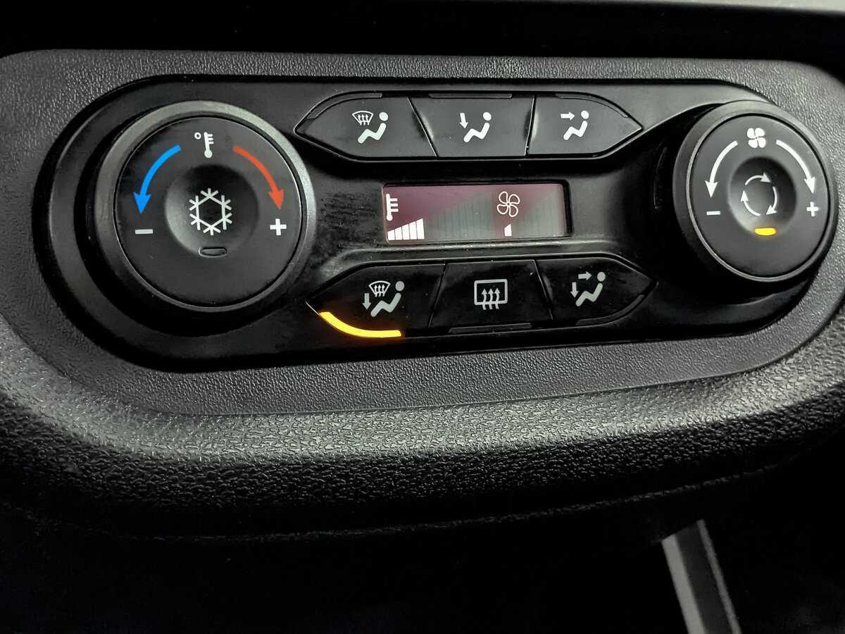 Б/У Лада (ВАЗ) Веста 2021 года. Фото: #16