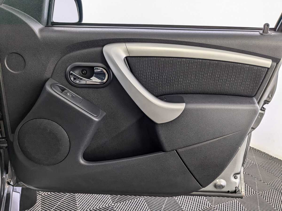 Б/У Ниссан Террано 2015 года. Фото: #20