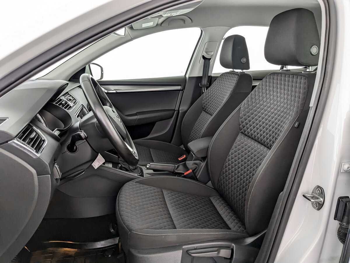 Б/У Шкода Октавия 2017 года. Фото: #15