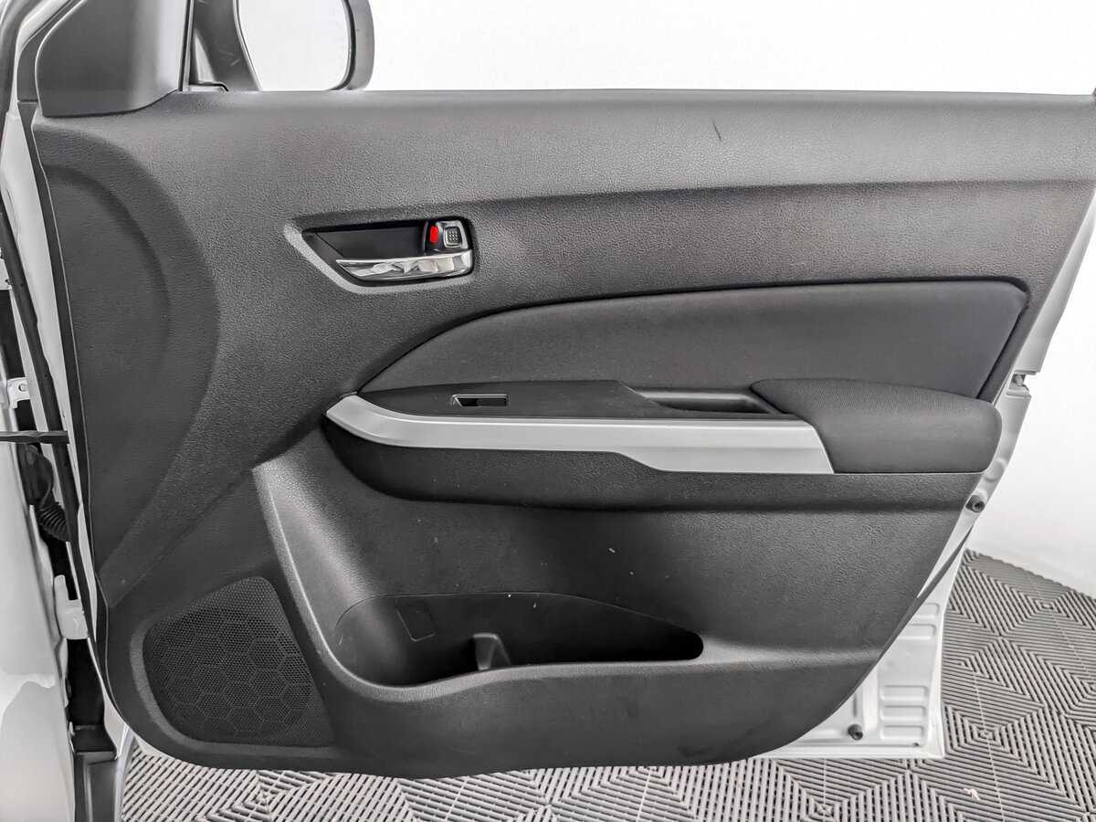 Б/У Сузуки Витара 2016 года. Фото: #16