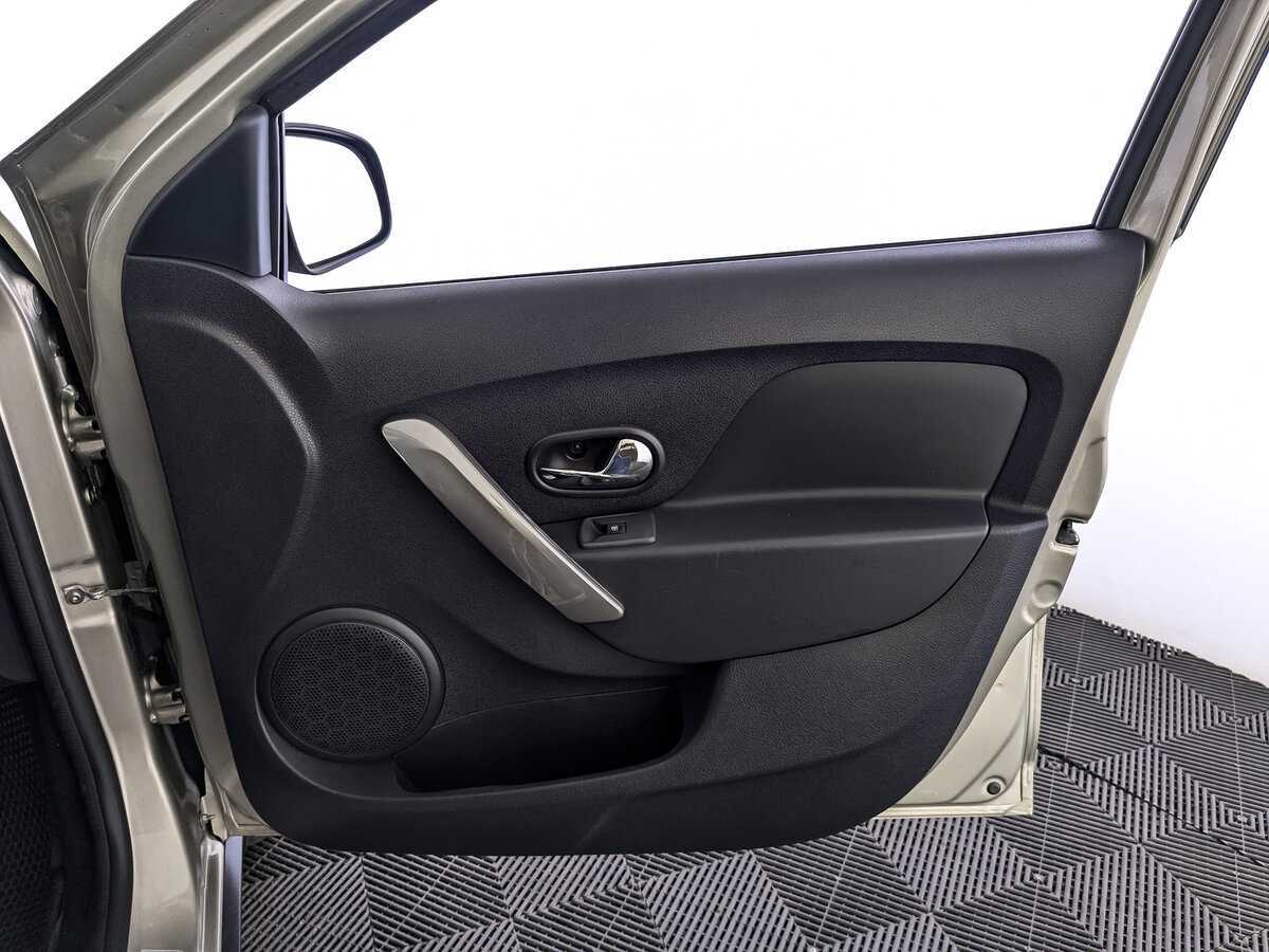 Б/У Рено Логан 2020 года. Фото: #20