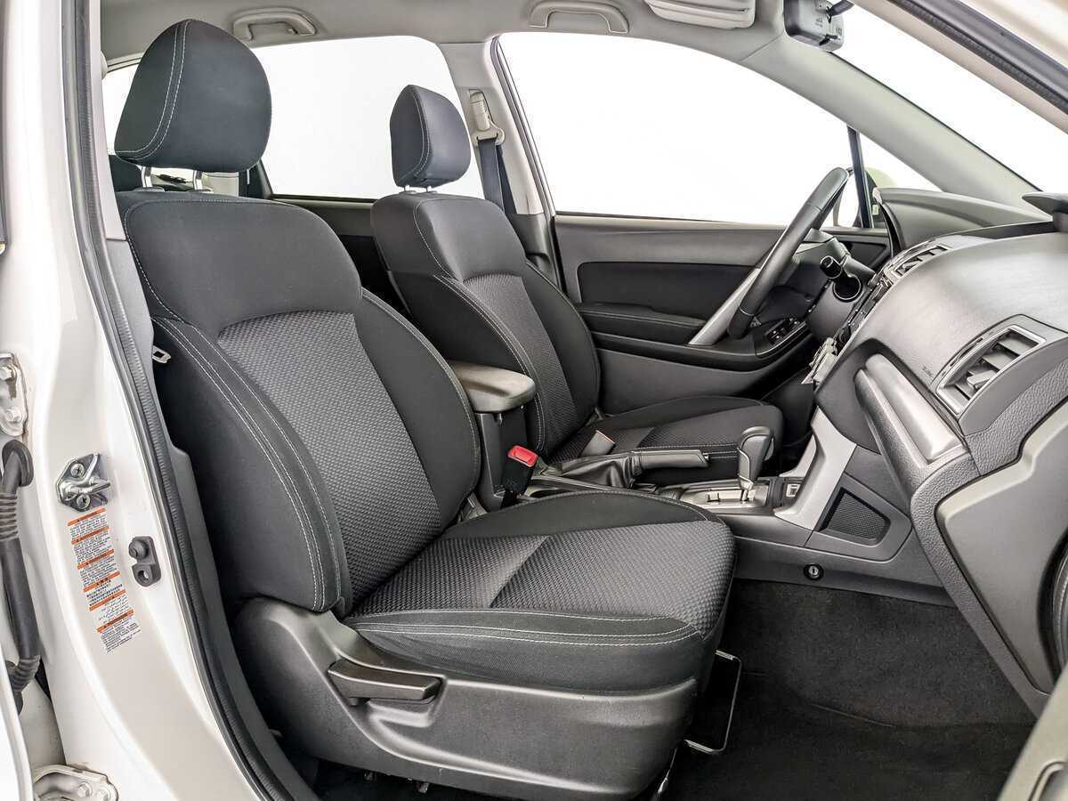 Б/У Субару Форестер 2015 года. Фото: #16