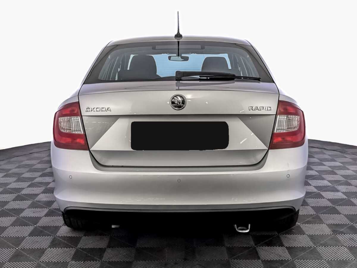Б/У Шкода Рапид 2018 года. Фото: #5