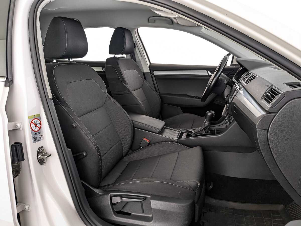 Б/У Шкода Суперб 2017 года. Фото: #18