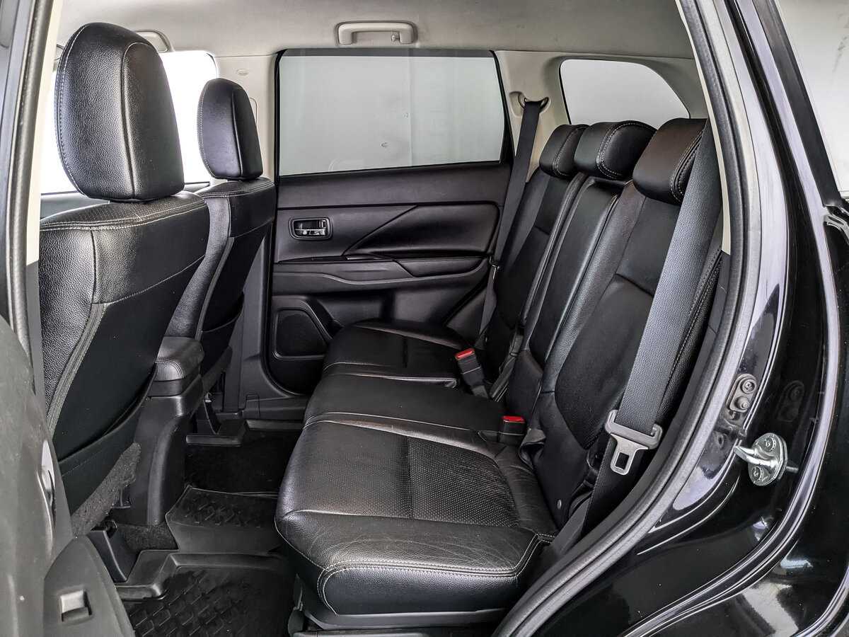 Б/У Митсубиши Оутлэндер 2012 года. Фото: #13