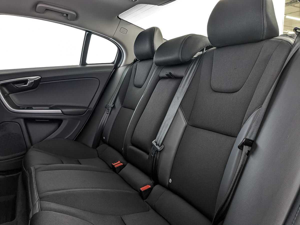 Б/У Вольво С60 2017 года. Фото: #12