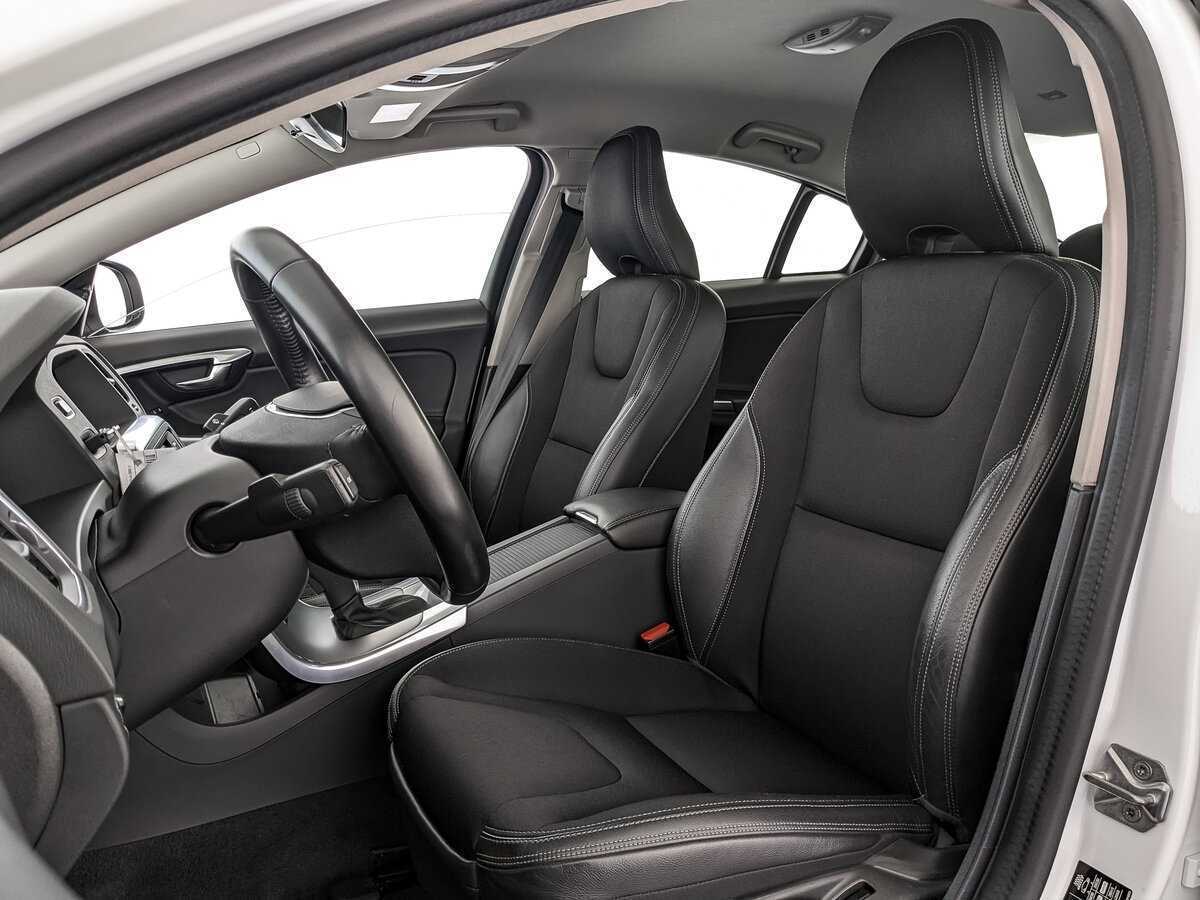 Б/У Вольво С60 2017 года. Фото: #14