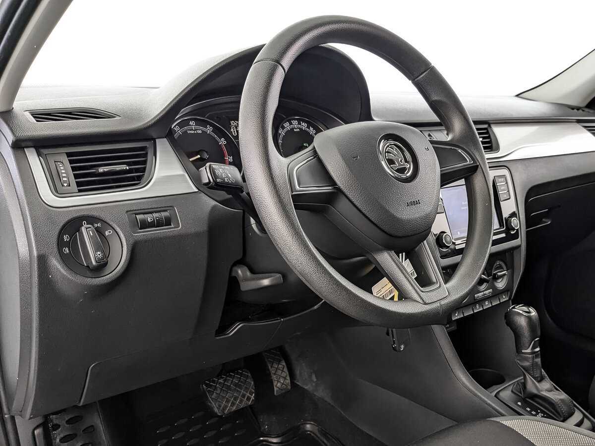 Б/У Шкода Рапид 2019 года. Фото: #10