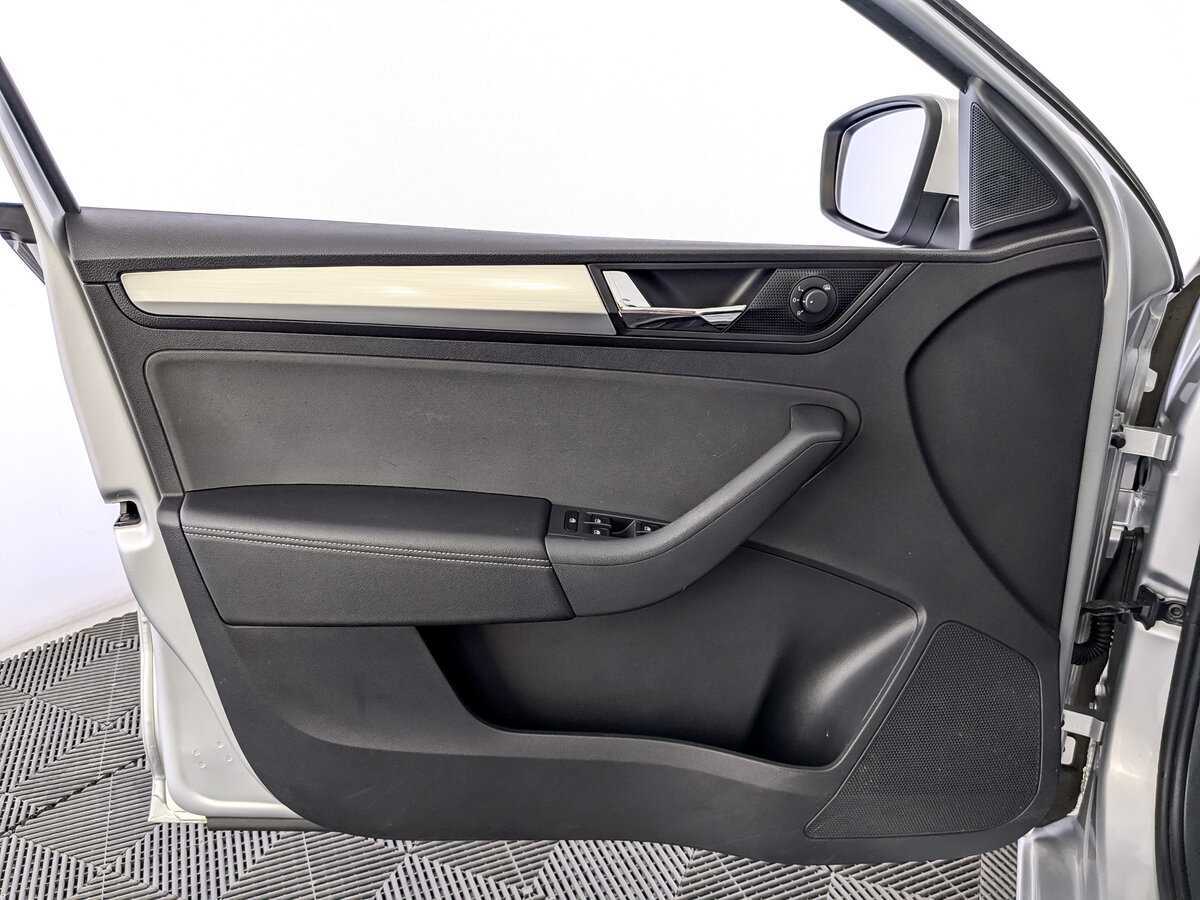 Б/У Шкода Рапид 2018 года. Фото: #14