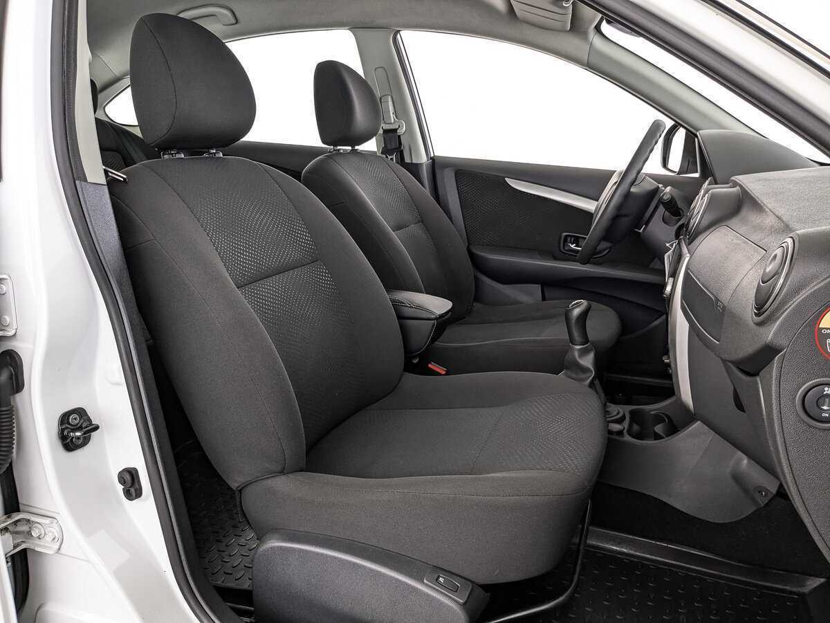 Б/У Ниссан Альмера 2015 года. Фото: #19