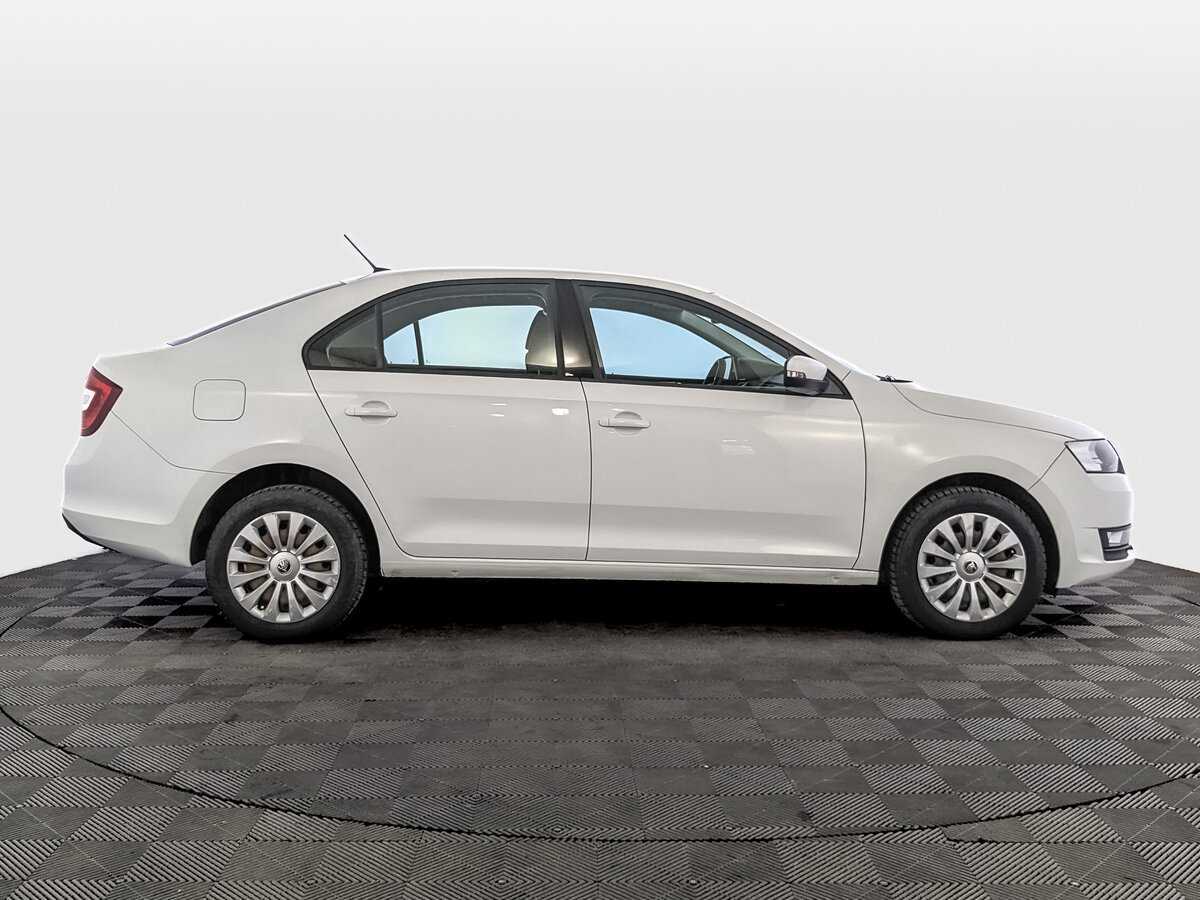 Б/У Шкода Рапид 2019 года. Фото: #3