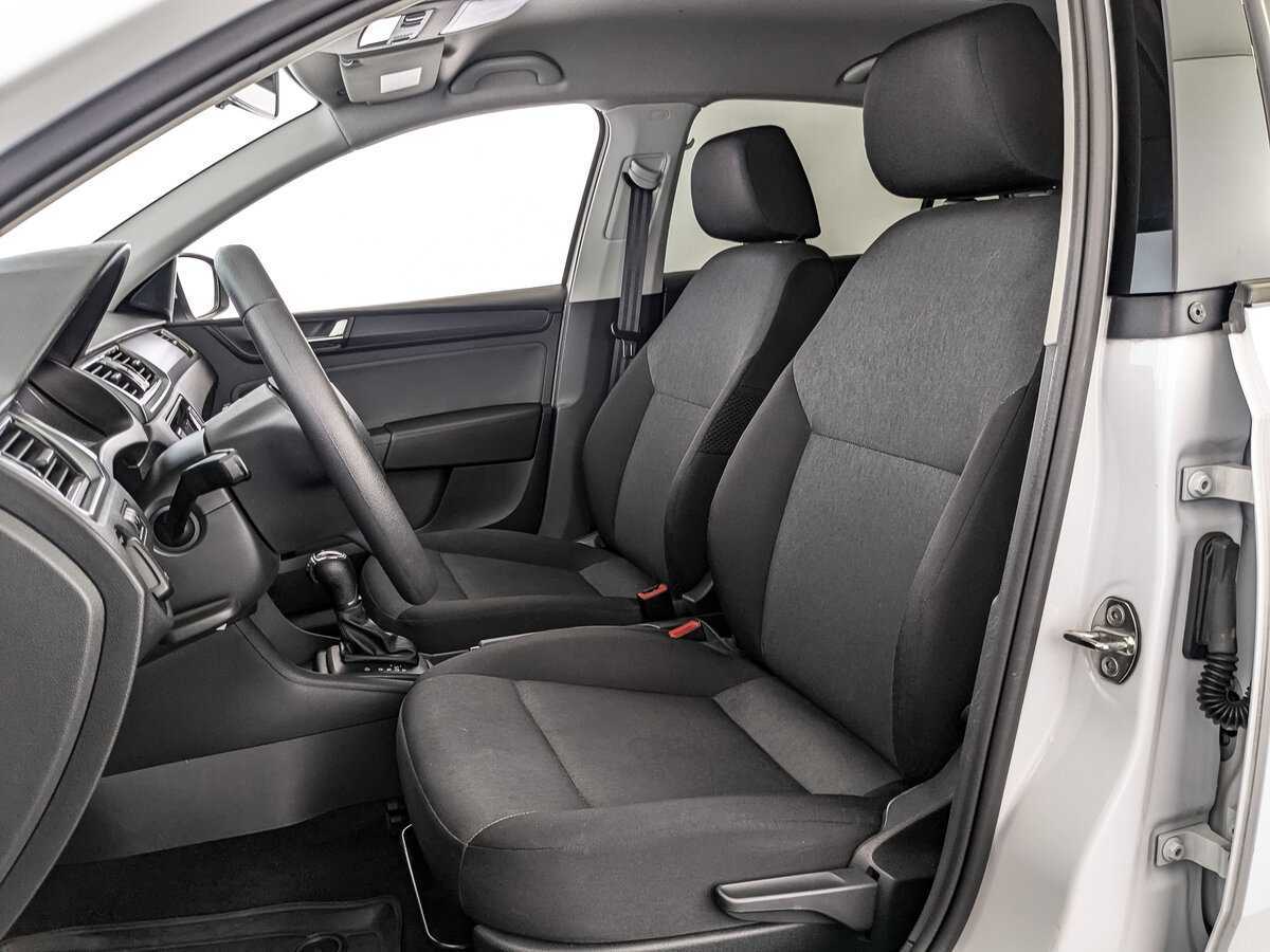 Б/У Шкода Рапид 2018 года. Фото: #15