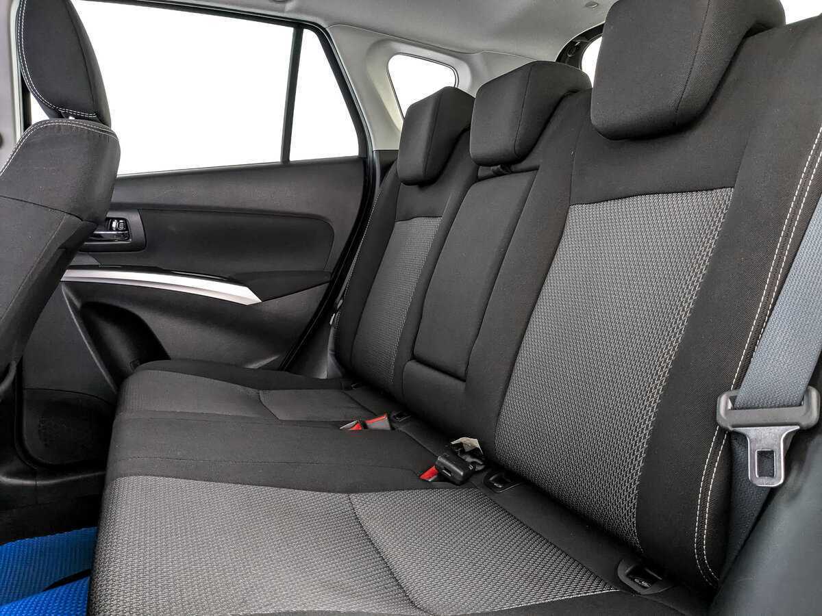 Б/У Сузуки С-Икс4 2014 года. Фото: #13