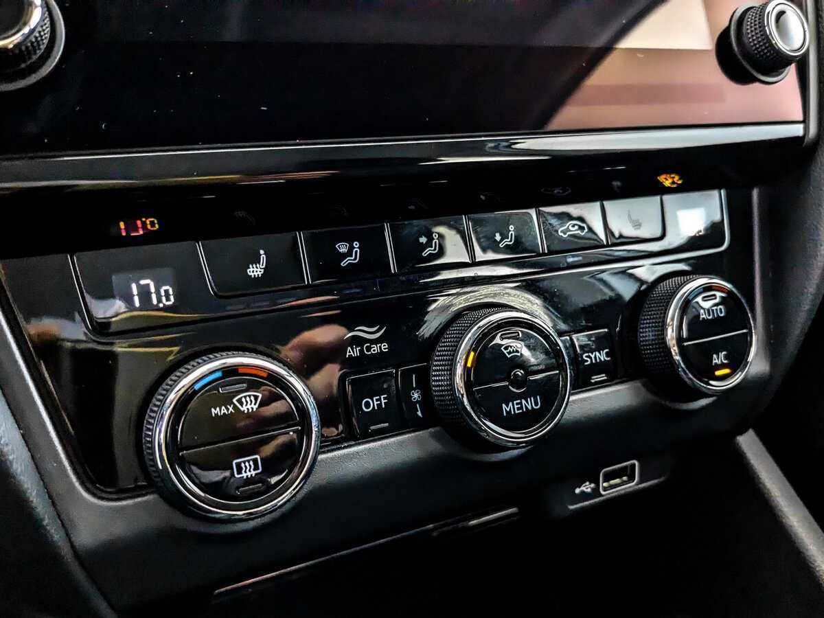 Б/У Шкода Октавия 2019 года. Фото: #20