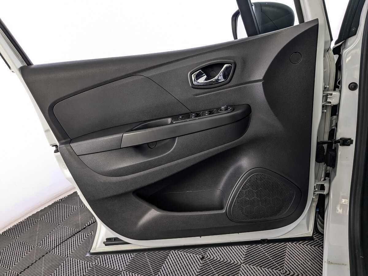 Б/У Рено Каптюр 2018 года. Фото: #14